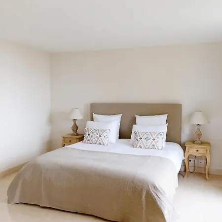 Ezea - Vue Et Charme Villa *