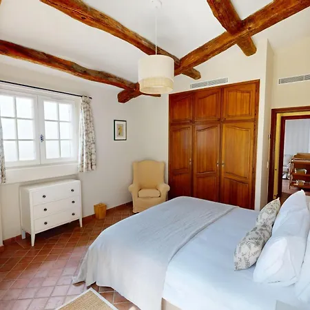 Ezea - Vue Et Charme Villa *